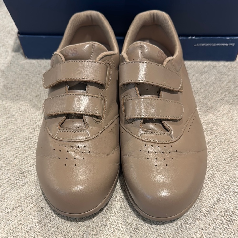 SAS Women's Athletic Shoes - Tan